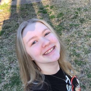 Meet your Posher, Ella